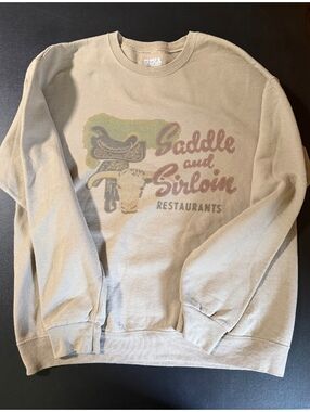 Pre-owned Gina Saddle & Sirloin Restaurants Graphic Crewneck Sweatshirt Size L